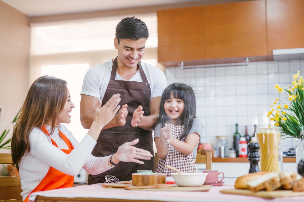 Tìm hiểu để xây dựng gia đình hạnh phúc là điều luôn được chú trọng. Chỉ với vài bức ảnh minh họa cho các cách xây dựng gia đình hạnh phúc, bạn sẽ tìm thấy cách để cải thiện quan hệ giữa các thành viên gia đình và hưởng thụ niềm hạnh phúc đích thực.